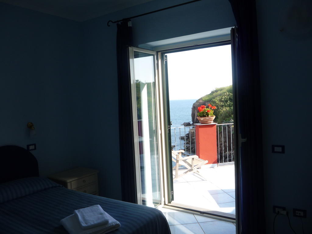 Hotel Villa Iulia Ventotene Oda fotoğraf