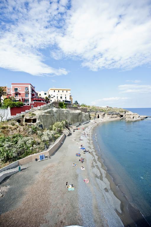 Hotel Villa Iulia Ventotene Dış mekan fotoğraf