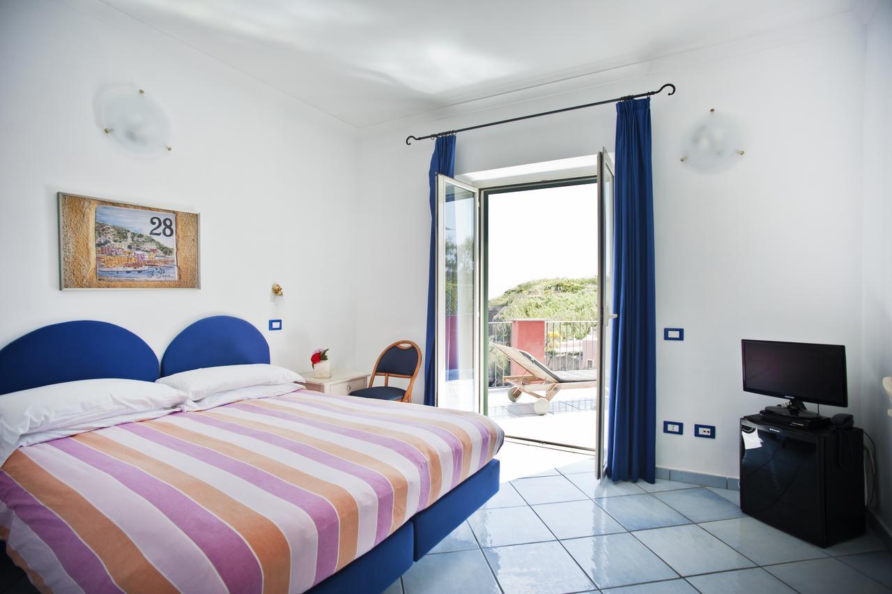 Hotel Villa Iulia Ventotene Dış mekan fotoğraf